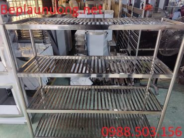 Gía nan bằng inox cho nhà bếp nhà máy