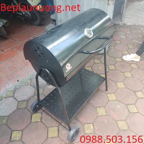 Lò nướng than hoa đứng ngoài trời