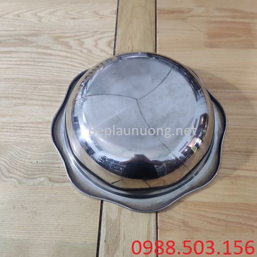 Mặt đáy của bếp từ âm bàn tròn