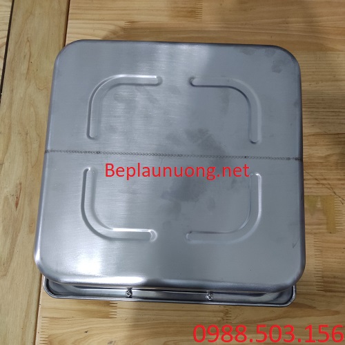 Mặt đáy của nồi lẩu inox 2 ngăn vuông